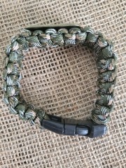 Coeburn Tool Green Camo Paracord Bracelet American-Flag Emblem Shield Non-Metal