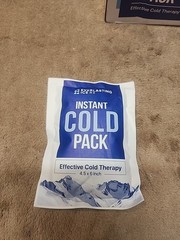 23 Packs of Single Use Instant Cold Packs Small 4″ x 6″.