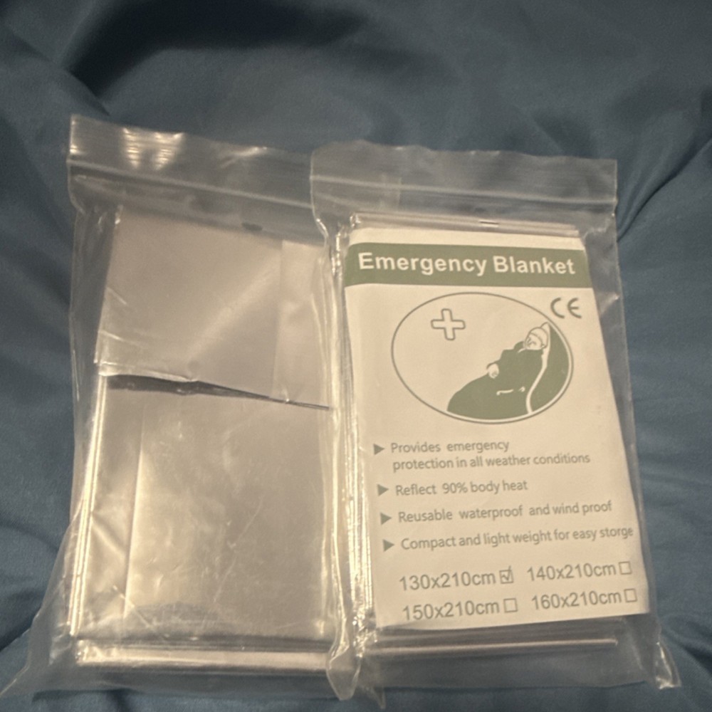 2 Pack Emergency Blanket Silver Mylar 130x210cm Waterproof Windproof Reflective