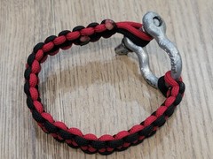 Paracord Custom Fashion Bracelet Red / Black w Shackle Hook XXL