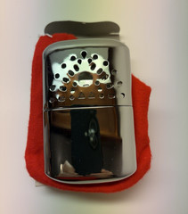Silver Metal Catalytic Hand Warmer Reusable 120°F 12 Hours w/ Red Pouch
