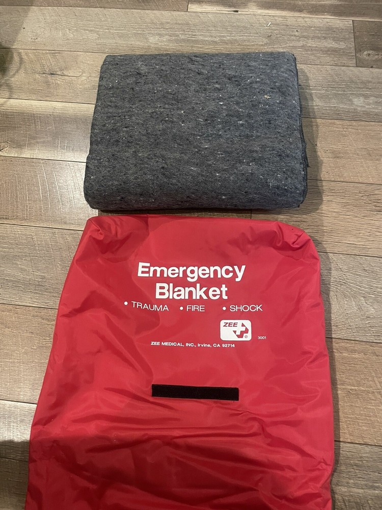Zee Emergency Blanket See Trauma Fire Shock Wool Wall Mount