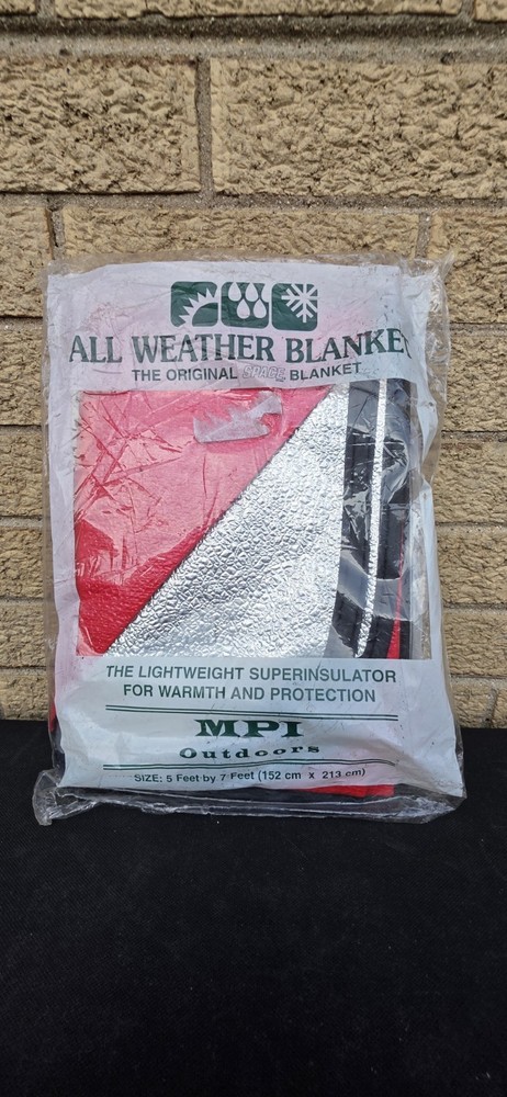 Vtg All-Weather Waterproof Outdoor Survival Blanket – Red/Silver.