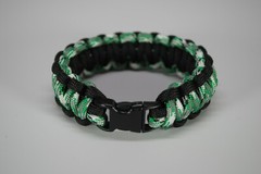 550 Paracord Survival Bracelet Cobra Black/Green Camo «Made in the USA»