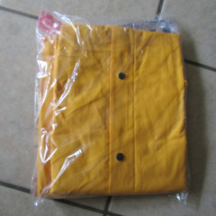 Neese Supported Vinyl Rainsuit/Gear – Large – Yellow – 100% Waterproof (G 31)