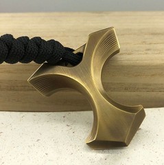 Brass Outdoor EDC Tool Multifunctional Pendant Keychain Emergency Window Breaker
