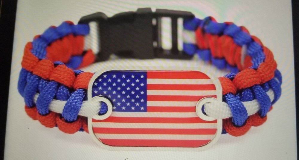 USA American Flag Hand Woven Paracord Wrist Bracelet.** UNISEX**