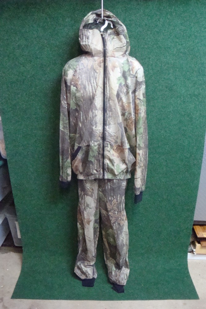 Buzz Mosquito Net Men’s L/XL Full Suit Hunting Camo Real Tree w/ Gloves