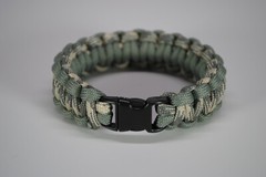 550 Paracord Survival Bracelet Cobra Foliage/Desert Foliage «Made in the USA»