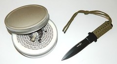 Outdoor Fire Heat 3Hr Screw Top Buddy Burner + Full Tang Double Edge Blade Knife