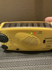 Emergency Self Powered Am/fm Radio Wind Up & Solar Powered/BATTERY/Electric