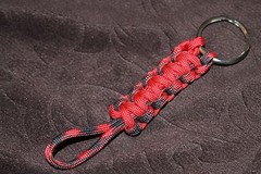 New Paracord Keychain – Black widow, red #R13