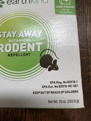 NEW Earth Kind Stay Away RODENT Repellant Pouches Botanical 4 ttl pouches NEW