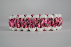 550 Paracord Survival Bracelet Cobra White/Pink Camo «Made in the USA»