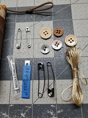 Bushcraft Fix It Kit (sewing kit)