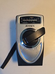 Innovage Outdoor AM FM Emergency Battery Crank weather Radio
