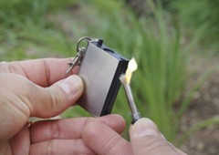 Instant Survival Magnesium Fire Starter 15,000 Matches in One Survival Camping