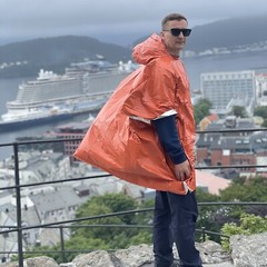 Emergency Survival Poncho (4pc) Reversible Thermal Mylar Foil Blanket Waterproof