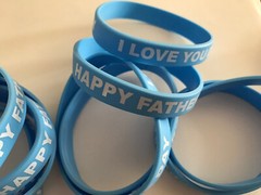 SET OF 5 SILICON BRACELETS ASSORTED COLORS SIZE AND DESIGN