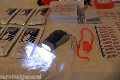 3 Day Emergency Food Water Blanket Whistle Flashlight 1st Aid Survival Kit 72 Hr