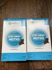 NEW 2 Earth Kind Stay Away MOTH Repellant Pouches Botanical 4 ttl NEW