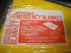 NEW ZEE Disposable Emergency Blanket Yellow (SU88)