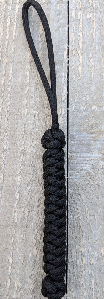 Paracord Knife Lanyard