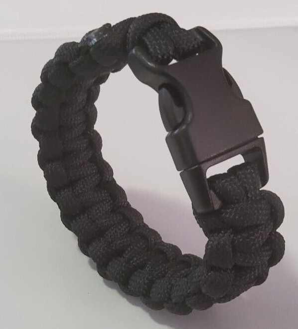 Paracord Bracelet Larger size 8.5″-9″ in total length