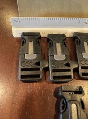 8~ 2.25×3/4″ Paracord Buckle w/ Flint, Striker & Whistle Wrist Rope