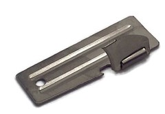 ORIGINAL «JOHN WAYNE» MILITARY ISSUE P38 and P51 CAN OPENERS BY US SHELBY CO