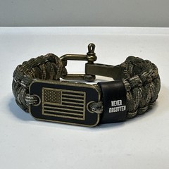 Green Camo Nylon Paracord Bracelet with American Flag Plate, Adjustable